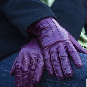 NWOT! Coach purple tea rose leather gloves - sz 8